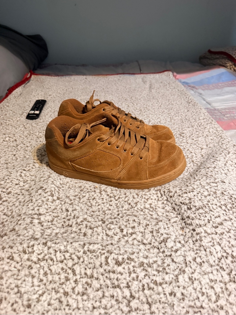 Es skate shoes Suede Low-Top Sneakers in Brown